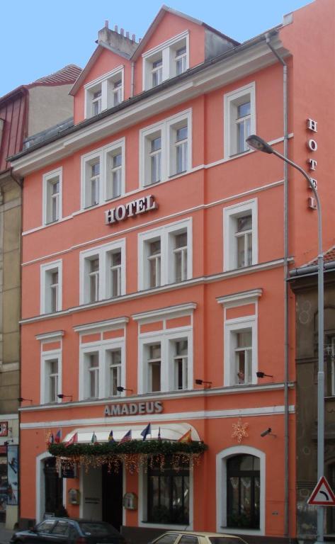 Amadeus Hotel Praga Exterior foto